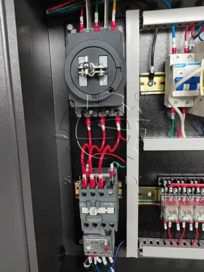 Schneider knob circuit breaker