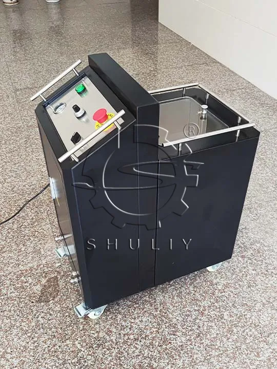 боковая сторона машины для очистки сухим льдом